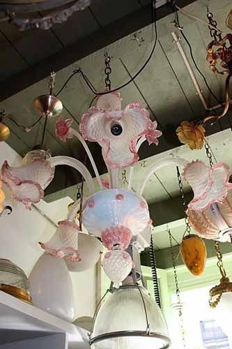 Murano sprookjes lamp. met 5 kappen, wit met roze