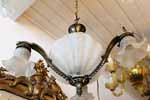 marinus-licht.nl: Antieke tafellamp met 3 schelpen en 3 armen met kapjes